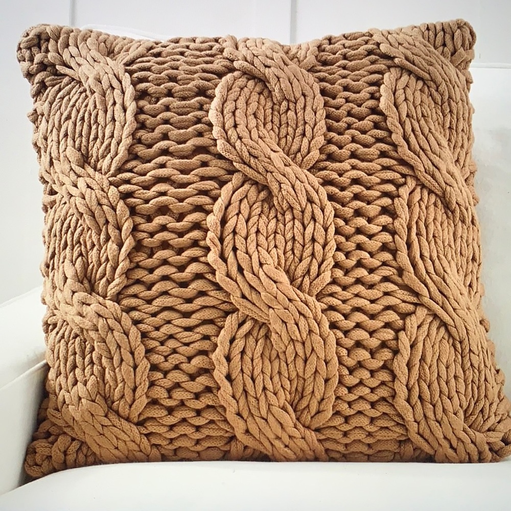 Pottery barn Colossal hand knit pillow cover
